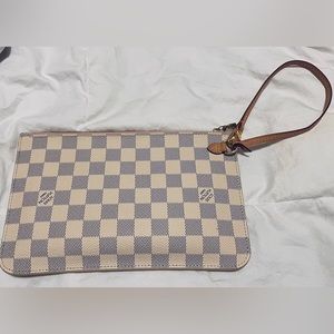 Louis Vuitton Neverfull MM Wristlet Pouch